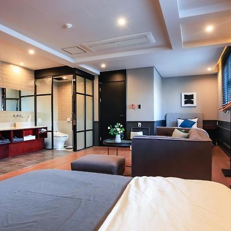 Brown-Dot Hotel Yangjeong Busan Exterior photo