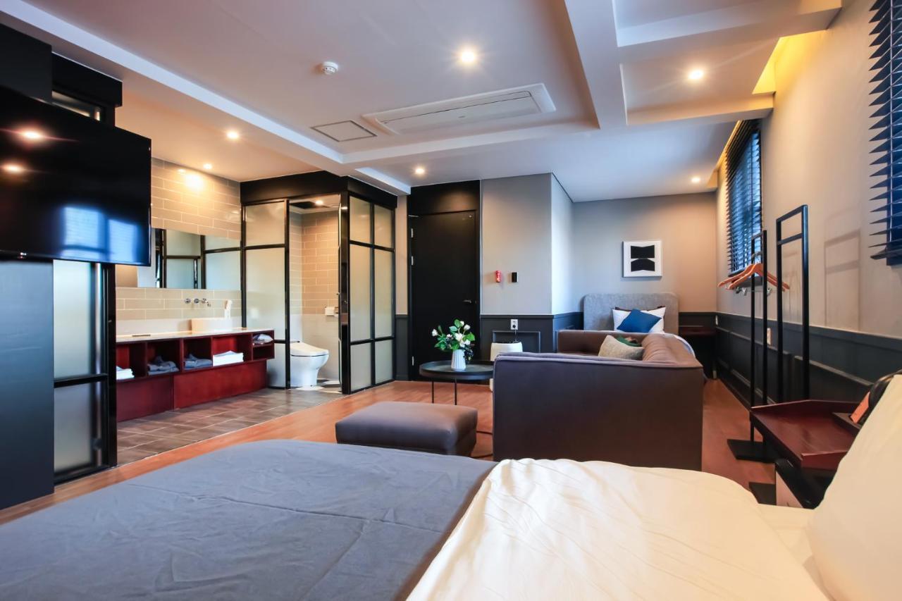 Brown-Dot Hotel Yangjeong Busan Exterior photo
